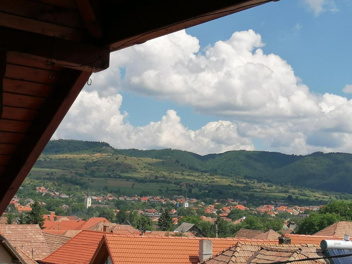 Pensiunea Fábián Vendégház Corund  Exterior foto