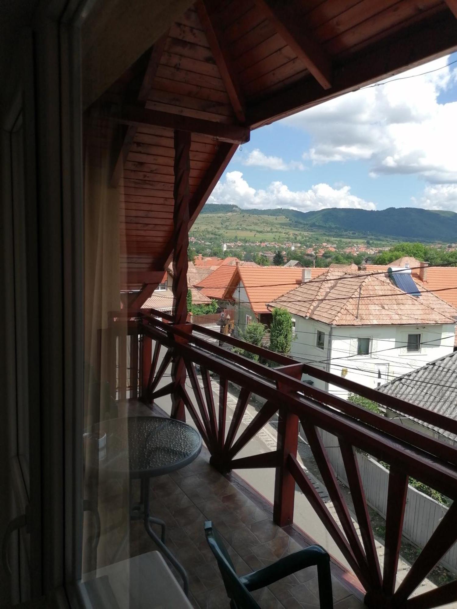 Pensiunea Fábián Vendégház Corund  Habitación foto